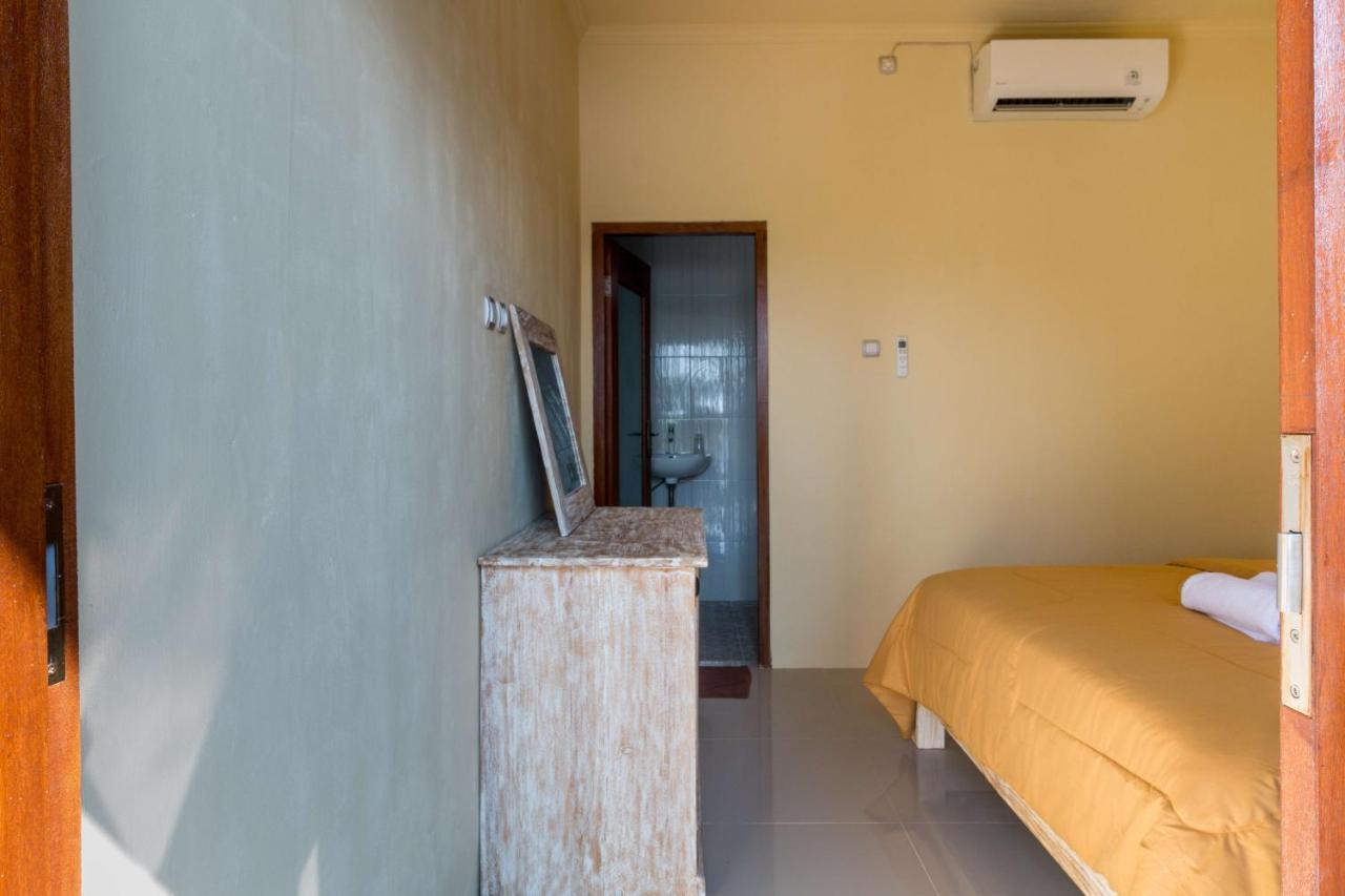 Dicky Guest House 2 Batu Bolong Canggu Exterior foto
